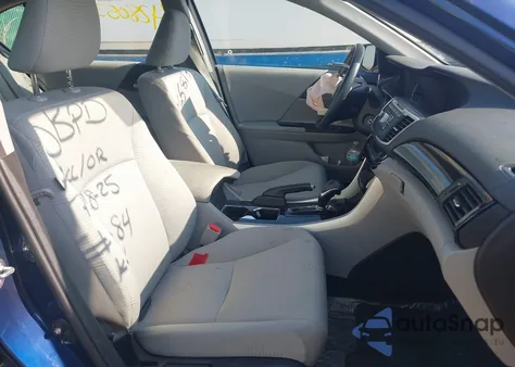 2017 Honda Accord Lx z USA, uszkodzony, nr VIN 1HGCR2F32HA265817